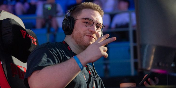 OhnePixel: «Граффити s1mple, один из легендарнейших моментов в истории CS, было заменено на плакат от ИИ»