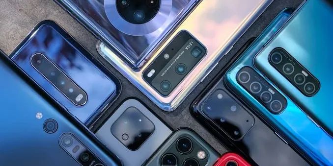 Названы самые популярные смартфоны в России по итогам 2025 года