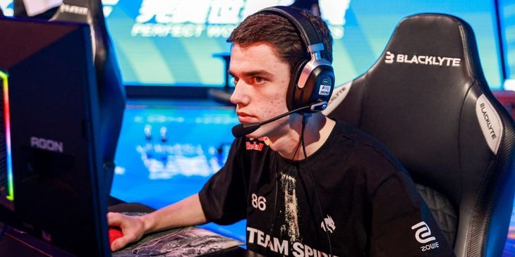 Device, zont1x и Twistzz вошли в топ-30 игроков года по версии HLTV.org