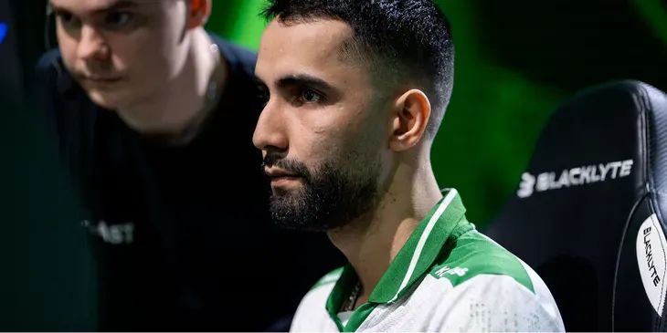 SumaiL пожаловался на место в самолете до TI: «Обратные билеты, видимо, будут вообще на левом крыле»