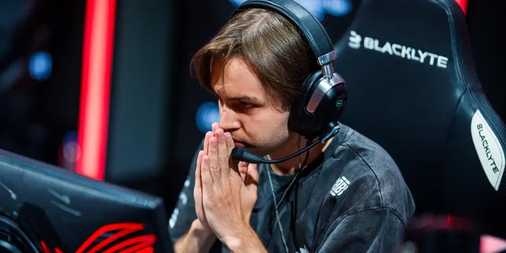 Team Spirit или MOUZ — кто станет чемпионом BLAST Open Fall 2026?