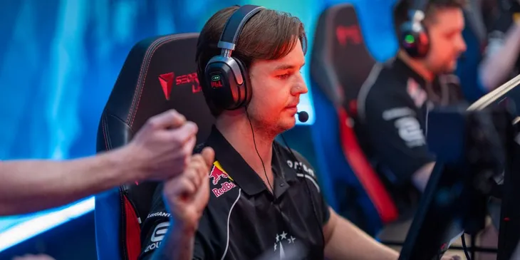 Эксперты не верят в победу Astalis над Natus Vincere в отборочных на BLAST Bounty Fall 2025