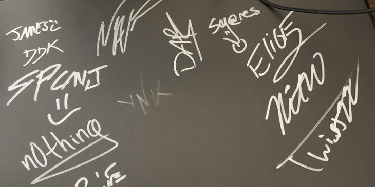 Stewie2k пообещал заново собрать автографы про-игроков для фаната CS, потерявшего свой коврик с подписями в пожаре в Лос-Анджелесе