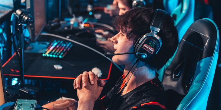 «Я просто не пробовал компьютеры» — интервью с Hi-Lo о мобильном киберспорте, девайсах и сцене Standoff 2