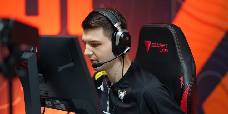 Есть ли у Virtus.pro шансы обыграть MOUZ на BLAST.tv Austin Major 2025?