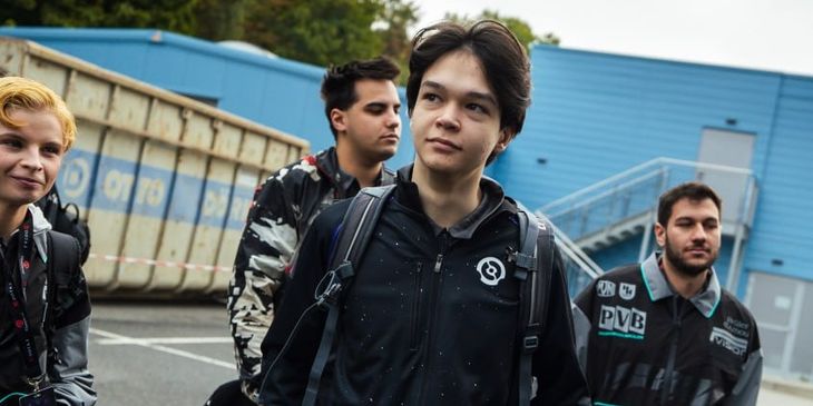 Satanic об игре на новом патче: «Он не особо мне помог. Но я стараюсь адаптироваться, просто беру Weaver и разношу всех»