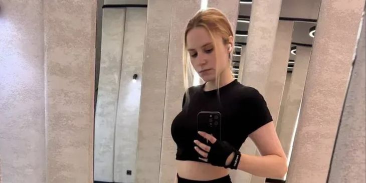 Eiritel предупредила подписчиков о скамерах — её фанатов зовут на свидания от лица кастера