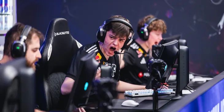 Kassad про molodoy: «Только представьте, если бы он был в NAVI, FaZe или G2»