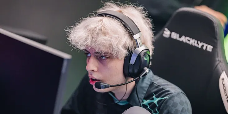 У Nightfall возникли проблемы с наушниками во время гранд-финала DreamLeague S28