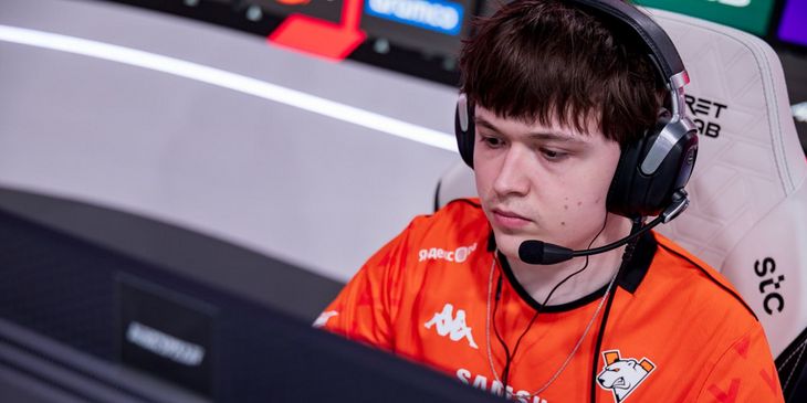 «Он жёсткий тренер, но это как раз то, что мне надо» — интервью с Antares о работе с BuLba, результатах Virtus.pro и 9Class