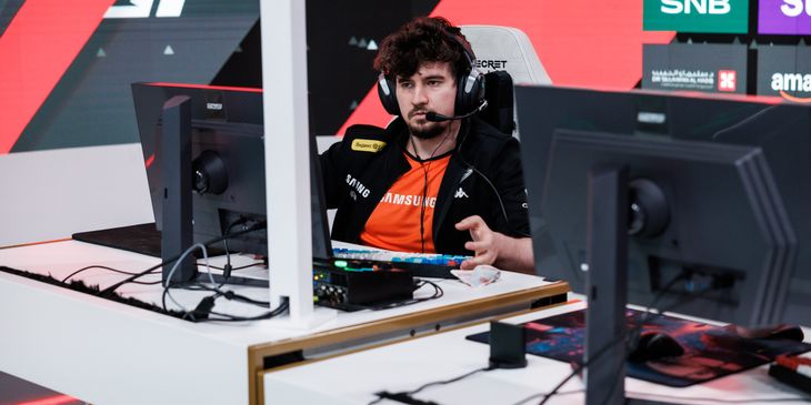 Virtus.pro справилась с 1win Team на FISSURE Universe: Episode 6