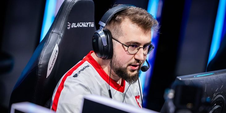MOUZ прошла в плей-офф ESL Pro League Season 22, разгромив Team 3DMAX