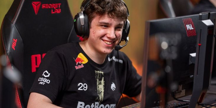 Korb3n пошутил об инактиве Larl: «Помните, как Mira в отпуск ушёл?»