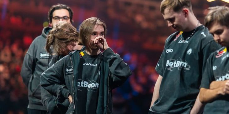 Donk поставил себя ниже ZywOo в топе лучших игроков 2025 года