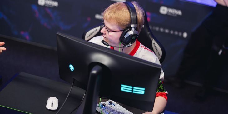 MOUZ выиграла у B8 и прошла на BLAST Bounty Fall 2025
