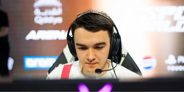 MieRo про Dragon Knight в 7.38: «Пока непонятно, какой аспект сильнее. Через красный много урона, через синий сильнее лейнинг»