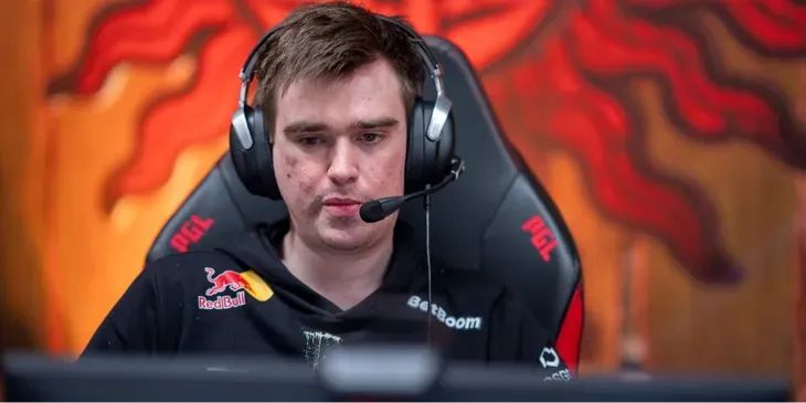 Miposhka о поиске мотивации: «Пока не придумал ничего лучше, чем лежать на диване»