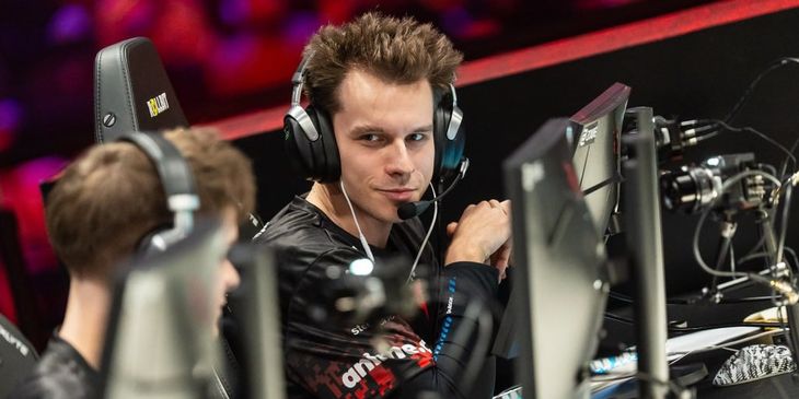 Эксперты: FaZe Clan разгромит EYEBALLERS на XSE Pro League