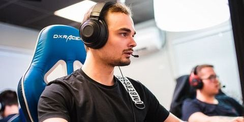 Ростер asdekor_r, Kalmychata и Quantum Team сыграют в закрытой квалификации на The International 2025