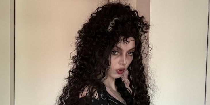 Стримерша by_Owl сделала косплей на Беллатрису Лестрейндж из «Гарри Поттера»