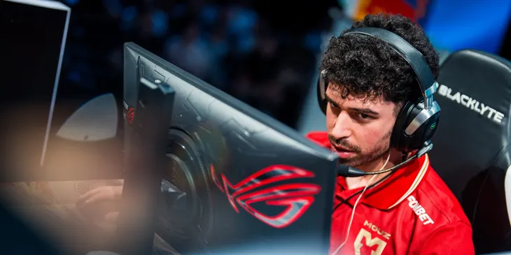 MOUZ одолела PARIVISION и вышла в плей-офф Esports World Cup 2026 по CS2