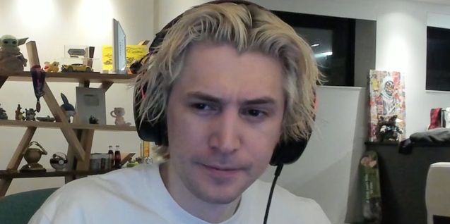 XQc объяснил, почему считает Dota 2 сложнее League of Legends