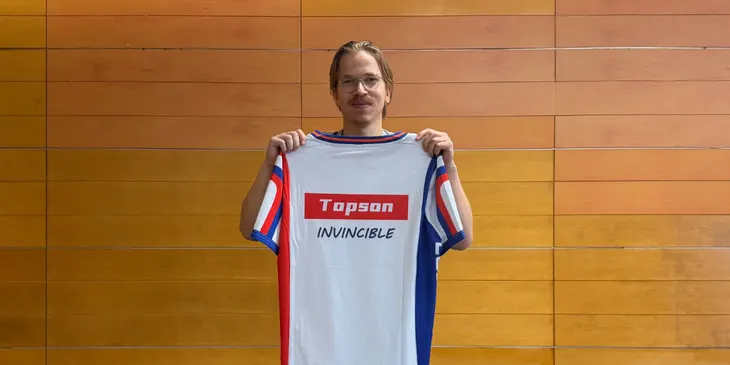 Topson прибыл в Шанхай — он сыграет за LGD на TI15