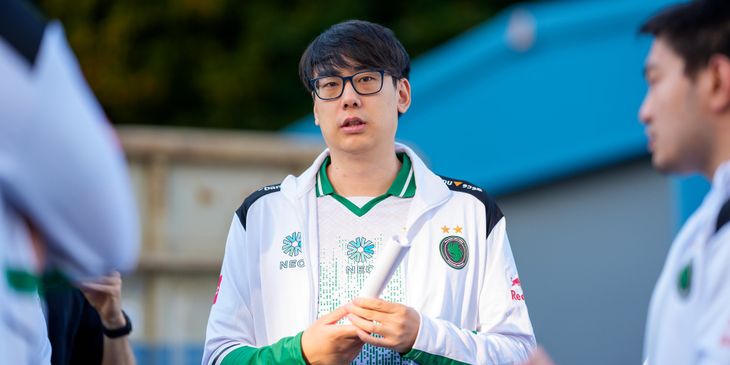 Aui_2000 стал лучшим тренером года в Dota 2 по версии пользователей Cybersport.ru