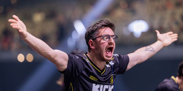 ZywOo, ropz и flameZ: «Пошёл ты, apEX!» — капитан не стерпел