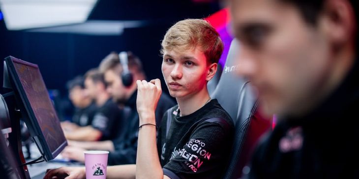 M0NESY и donk вспомнили, с каким пингом начинали играть в CS