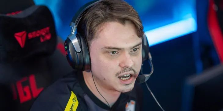 Сможет ли Virtus.pro начать отборочные на BLAST Open London 2025 с победы над GamerLegion?