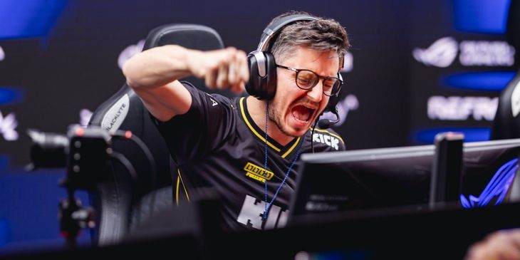 ApEX после ножевого фрага от s1mple: «Это единственное, в чём ты сейчас хорош»