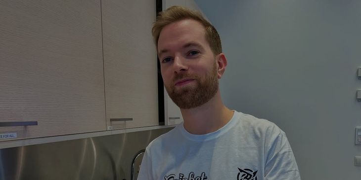 Xizt продлил контракт с NIP