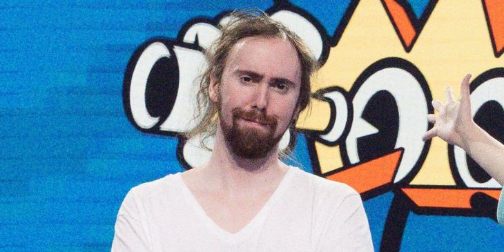 Asmongold объяснил, почему живет в заваленном мусором доме — это идет из детства