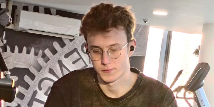 SabeRLight- сравнил себя с другими офлейнерами: «Считаю себя лучше большинства и намерен это доказать»