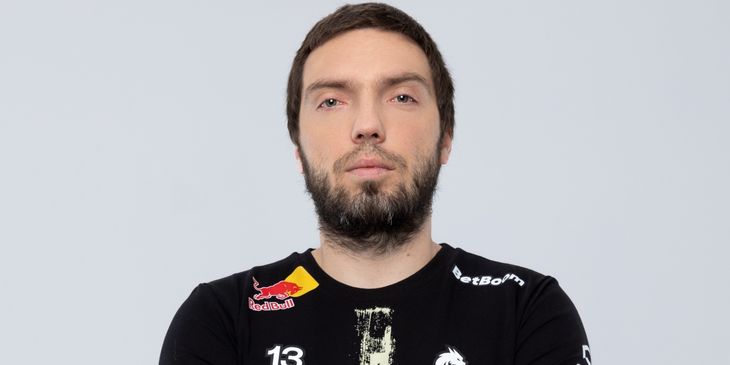 Korb3n раскритиковал организацию EWC: «Falcons нужно получше подготовиться к плей-офф, пяти дней недостаточно)))))))))»