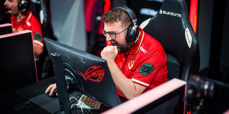 MOUZ сыграет с FUT Esports в четвертьфинале Esports World Cup 2026
