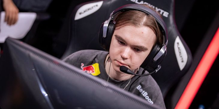 Donk о матче против G2 на IEM Krakow 2026: «Комп бракованный был, клянусь, мышка выключалась»