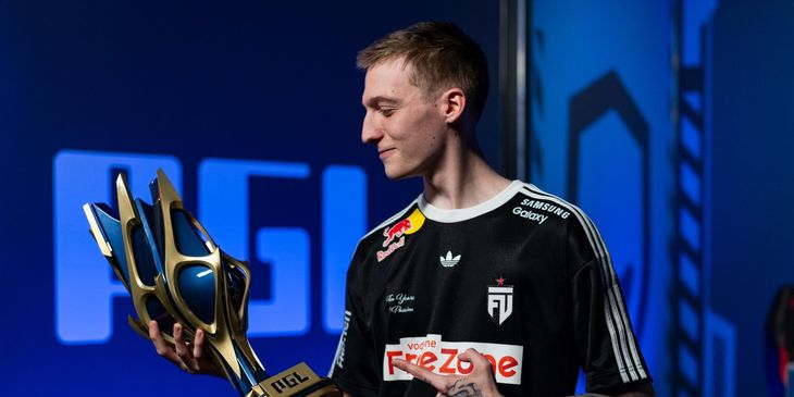 Слух: lauNX может покинуть FUT