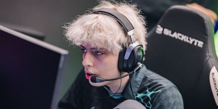 Aurora Gaming победила Level UP на групповом этапе Esports World Cup 2026 по Dota 2