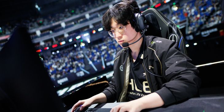 Hanwha Life Esports начала с победы выступление на 2026 World Championship
