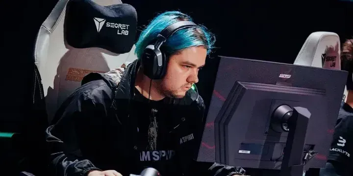 Yatoro о Primal Beast: «Просто отсталый герой для таких же отсталых»