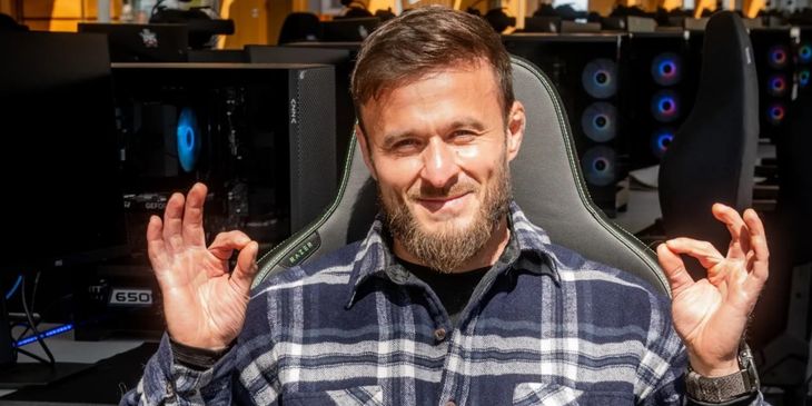 PashaBiceps вспомнил про проклятие Mercedes — такую машину купил chopper за 1,5 месяца до исключения из Team Spirit