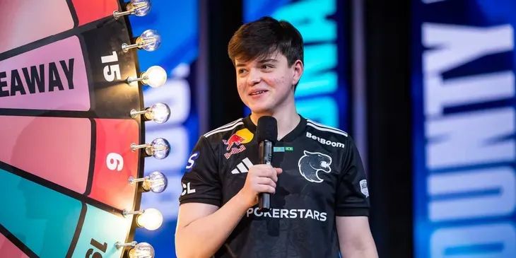 Molodoy прокомментировал слухи о переходе в Aurora: «Я сосредоточен только на FURIA»