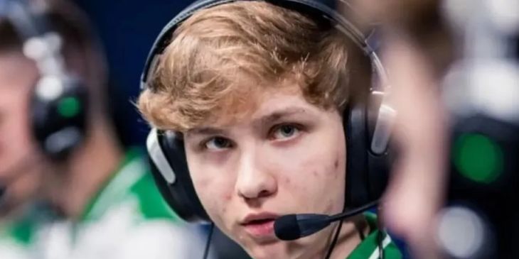 M0NESY: «Сначала хотелось бы подарить машину семье, родителям или брату, после думать про себя»