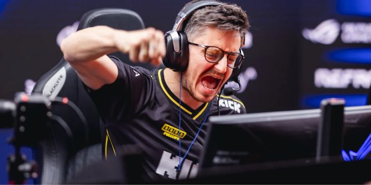 ApEX не поверил, что NAVI из 2021 года смогли бы обыграть текущий состав Team Vitality