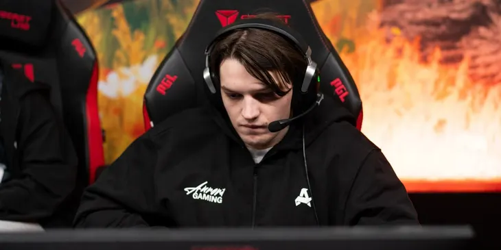 NAVI обыграли Aurora Gaming на PGL Wallachia Season 9