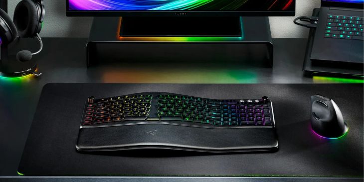 Razer выпустила клавиатуру с двумя пробелами, которая сгибается пополам