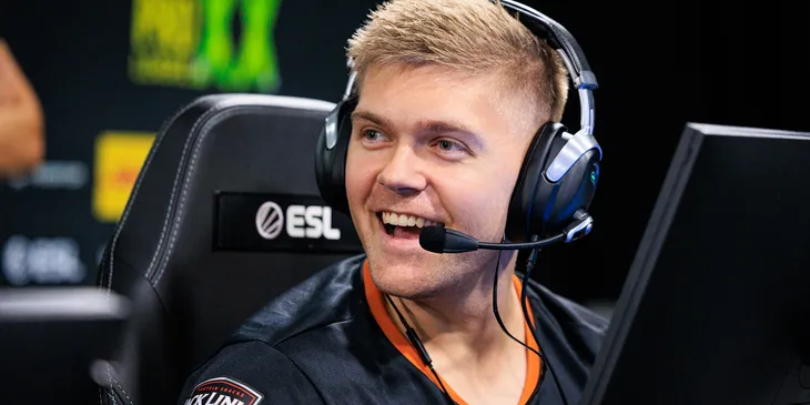 Fnatic заменит Heroic на BLAST Open Fall 2025