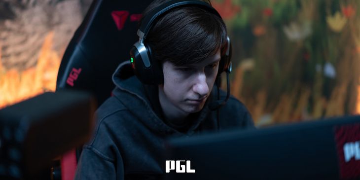 Эксперты: Team Spirit Academy проиграет Level UP в стартовом матче на Paragon Turbina